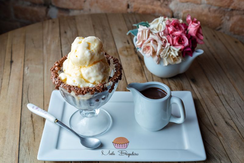 Warm Chocolate Brownie Sundae